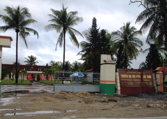 Trường Đại học Phan Châu Trinh phải trình phương án di dời trước ngày 15/12. (Ảnh: PB)