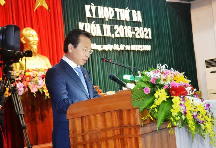 Ông Nguyễn Xuân Anh, Chủ tịch Hội đồng nhân dân thành phố Đà Nẵng phát biểu khai mạc kỳ họp. Ảnh: An Nguyên