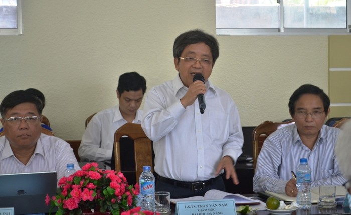 Giáo sư Trần Văn Nam đề nghị Hội đồng trường cũng cần có một hành lang pháp lý để vận hành thống nhất. Ảnh: TT