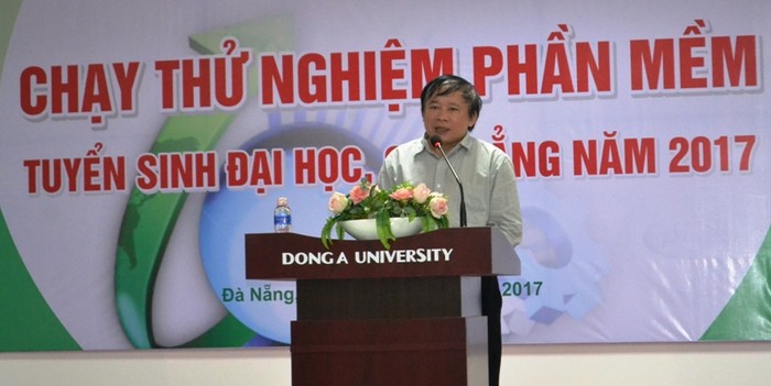 Thứ trưởng Bùi Văn Ga đánh giá việc thành lập nhóm xét tuyển là bước tiến dài trong đổi mới phương thức xét tuyển đại học - cao đẳng. Ảnh: TT