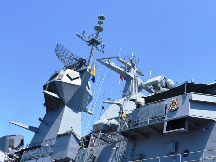 Hệ thống rađa điều khiển hỏa lực hiện đại của chiến hạm HMAS BALLARAT FFH 155