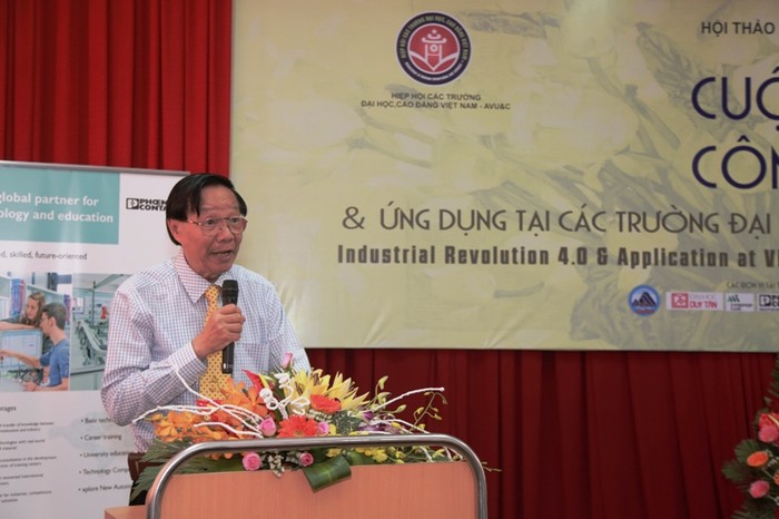 Tiến sĩ Phan Quang Trung - Phó Chủ tịch thường trực Hiệp hội các trường Đại học và Cao đẳng trình bày tham luận tại hội thảo. Ảnh: TT