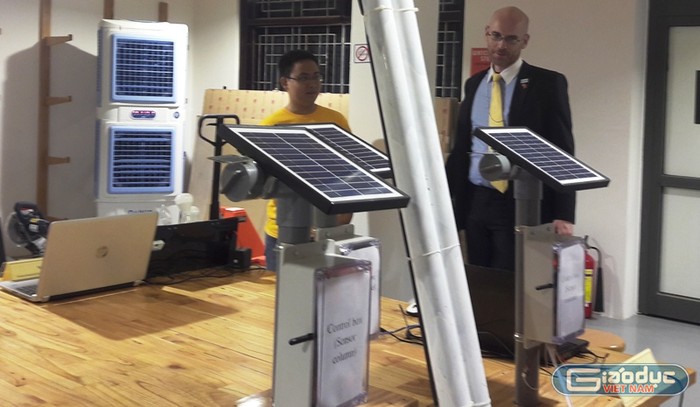 Một sản phẩm pin năng lượng mặt trời do các bạn sinh viên chế tạo.