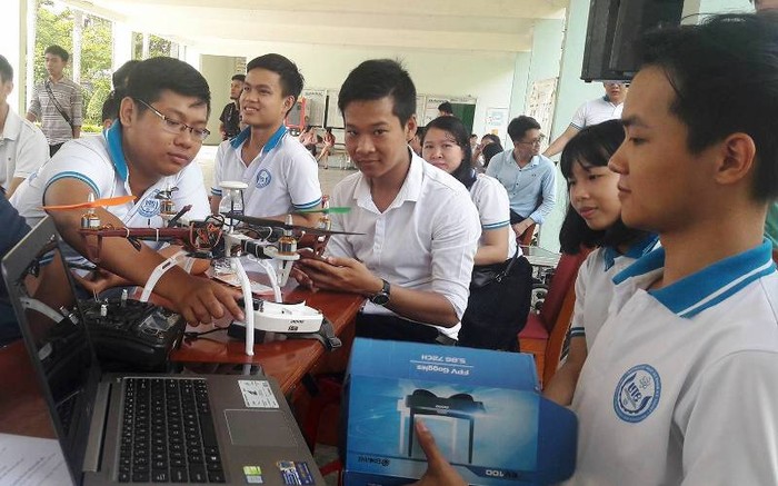Một sản phẩm sáng chế công nghệ của sinh viên Trường Đại học Sư phạm Kỹ thuật - Đại học Đà Nẵng tham dự triển lãm. Ảnh: TT