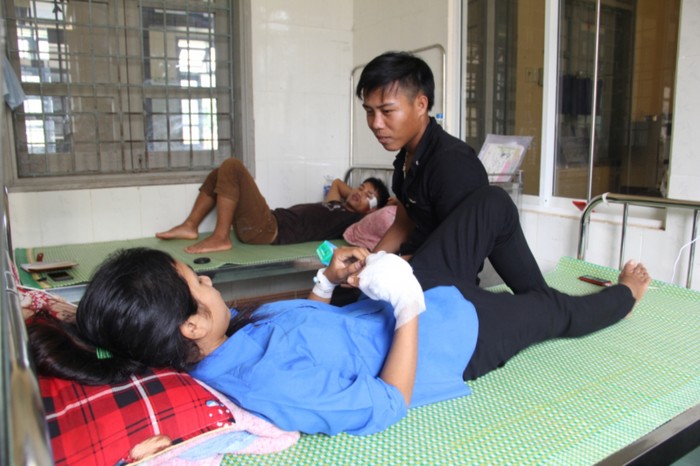 Thí sinh Hồ Thị Hà phải nhập viện cấp cứu sau môn thi Ngữ văn.