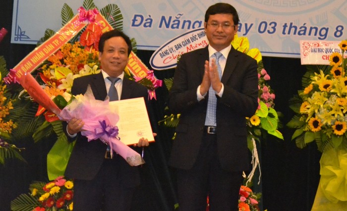 Phó Giáo sư Nguyễn Ngọc Vũ được bổ nhiệm làm Giám đốc Đại học Đà Nẵng nhiệm kỳ 2018-2023. Ảnh: TT