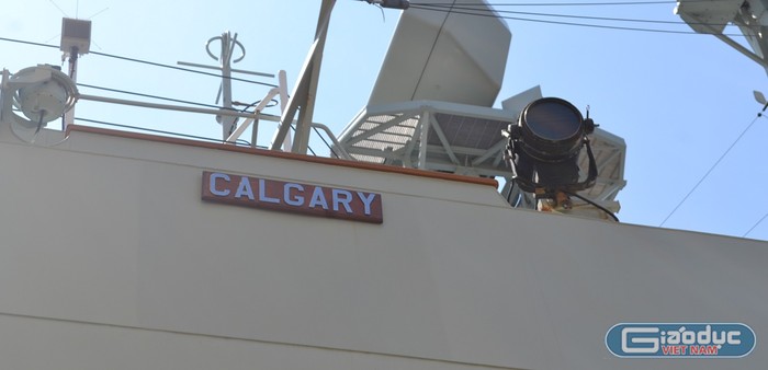 Biểu tượng của tàu khu trục HMCM Calgary.