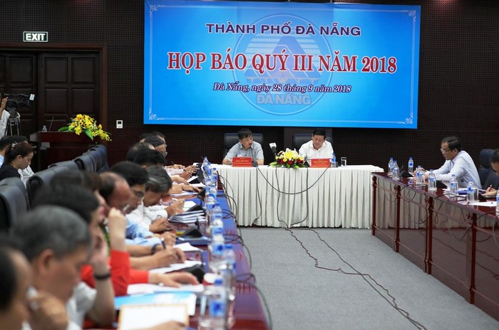 Tại buổi họp báo quý 3 ngày 28/9, lãnh đạo thành phố Đà Nẵng đã giải đáp nhiều vấn đề nóng của địa phương. Ảnh: AN