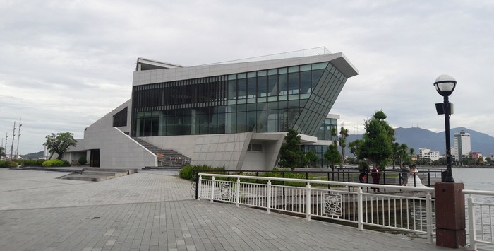 Dự án Bến du thuyền của Vũ &quot;nhôm&quot; trên sông Hàn sẽ được thành phố đàm phán, mua lại để làm công trình công cộng. Ảnh: AN