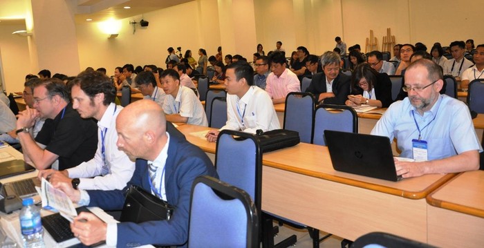 Các chuyên gia, nhà khoa học quốc tế tham dự hội thảo.