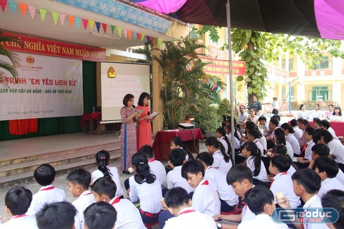 Cuộc thi được tổ chức theo mô hình cuộc thi &quot;rung chuông vàng&quot; của Đài truyền hình Việt Nam.