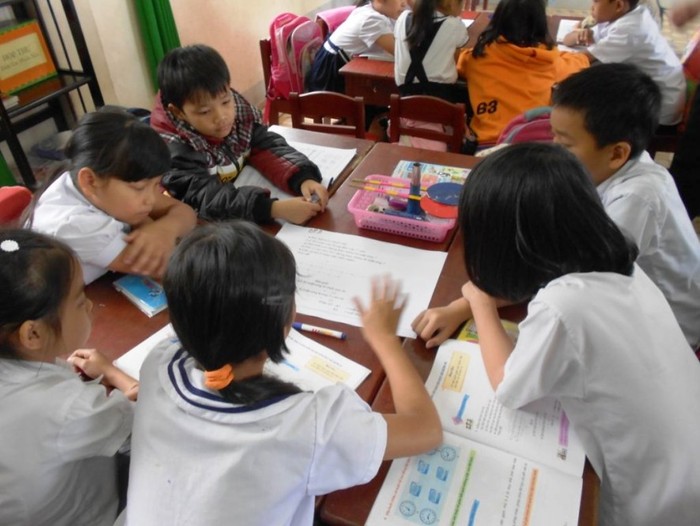 Học sinh học theo mô hình VNEN tại Trường tiểu học Hòa Phú. (Ảnh: thhoaphu-hoavang.edu.vn)