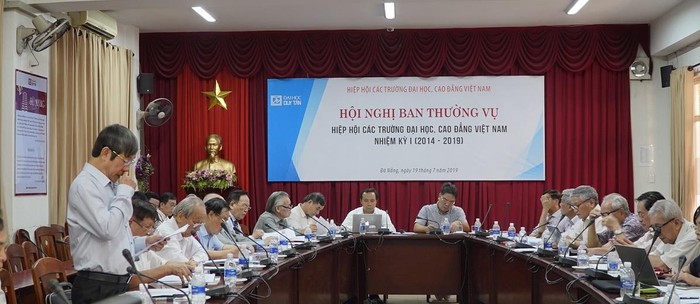 Hiệp hội các Trường Đại học Cao đẳng Việt Nam đã tổ chức hội nghị Ban thường vụ nhiệm kỳ I (2014-2019). Ảnh: TT