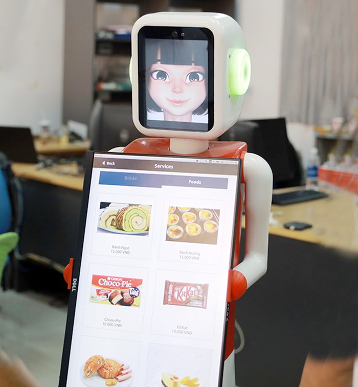 Robot thông minh phục vụ được kỳ vọng sẽ được sử dụng rộng rãi tại các nhà hàng, khách sạn. Ảnh: TH