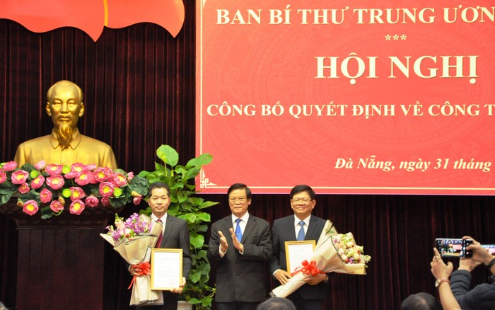 Ông Nguyễn Văn Quảng (bìa trái) làm Phó Bí thư thường trực thành ủy Đà Nẵng. Ảnh: TT