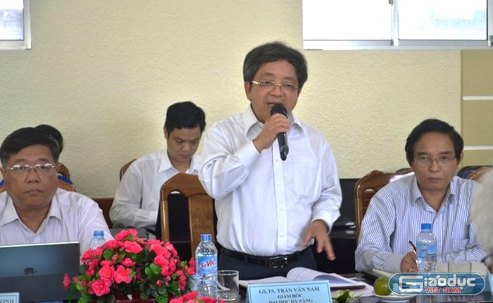 Giáo sư Trần Văn Nam, nguyên Giám đốc Đại học Đà Nẵng chia sẻ về những bất cập, hạn chế của Thông tư 18/2021 so với Thông tư 08/2017. Ảnh: AN