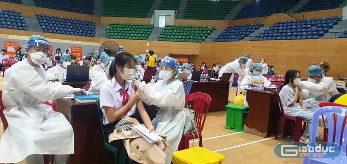 Trước đó, từ ngày 2 đến ngày 4/11, Đà Nẵng sẽ triển khai tiêm vắc xin phòng Covid-19 PFIZER cho học sinh lớp 10, 11, 12 và trẻ từ 15 đến dưới 18 tuổi.