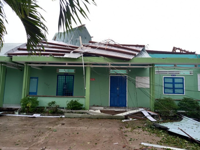 Nhiều trường học ở Quảng Nam bị hư hại sau mỗi mùa mưa bão, rất cần kinh phí để sửa chữa, cải tạo. Ảnh: AN