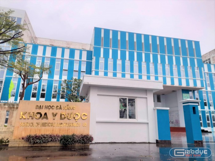 Khoa Y Dược của Đại học Đà Nẵng cũng được đầu tư cơ sở vật chất khang trang, hiện đại ở Làng Đại học.