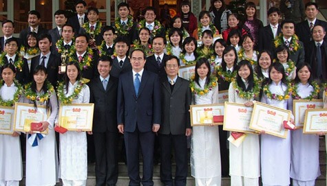 Những sinh viên có công trình nghiên cứu khoa học đoạt giải sẽ được vinh danh trong buổi lễ Trao thưởng "Tài năng khoa học trẻ Việt Nam 2011" ngày 07/01/2012 tới. (Ảnh Minh họa)