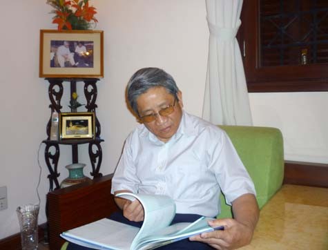 GS. Nguyễn Minh Thuyết (Ảnh Thu Hòe)
