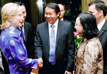 Bà Phạm Thị Diệu Hiền trong buổi gặp Ngoại trưởng Mỹ tại Hà Nội