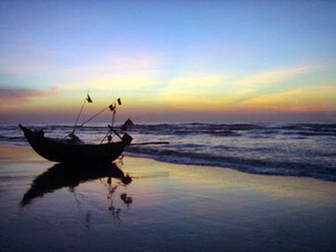 Cảnh hoàng hôn trên biển Sầm Sơn