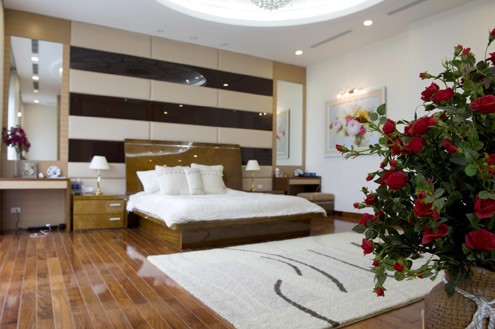 Phòng ngủ được bố trí trang nhã, thể hiện tính cách và gu thẩm mỹ của gia chủ.