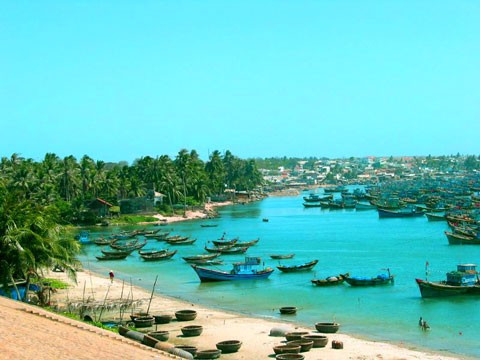 Mũi Né là tên một mũi biển, một trung tâm du lịch nổi tiếng ở Phan Thiết được đưa vào danh sách các khu du lịch quốc gia Việt Nam.