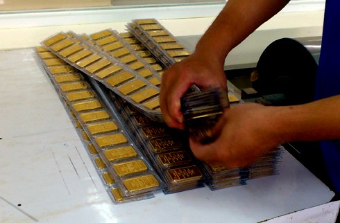 Giá vàng tiếp tục giảm về ngưỡng 41 triệu đồng/lượng