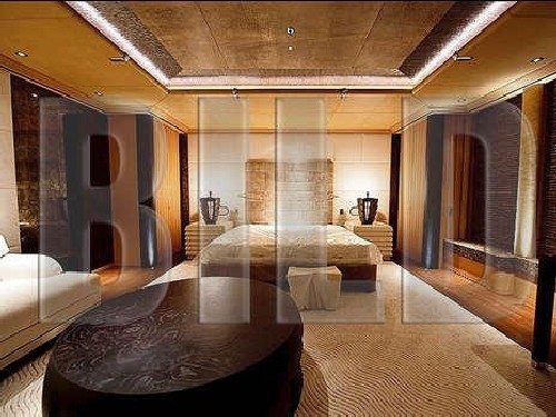 Tầng trên cùng là phòng ngủ của Abramovich có diện tích 80 m2. Trần của căn phòng này được thiết kế thông minh để có thể mở ra chiêm ngưỡng bầu trời khi cần.