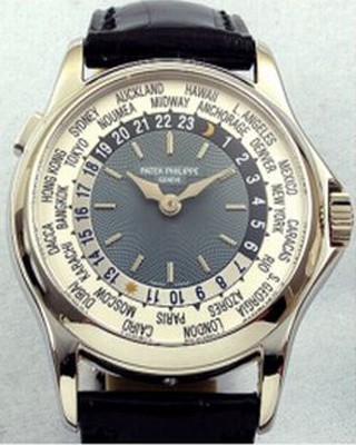 Platinum World Time - Giá 4 triệu USD. Mẫu đồng hồ này thu hút cả thế giới khi nó được mang ra đấu giá năm 2002 và trở thành cỗ máy thời gian đắt nhất ngay tại thời điểm đó. Những chi tiết xa xỉ của Platinum World Time nằm ở dây đeo da đặc biệt, phần chassis bạch kim và 24 múi giờ.