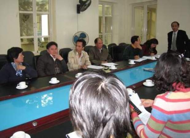 Thanh tra Sở Y tế Hà Nội làm việc với Phòng khám ĐYTQ số 62 Đại Cồ Việt.