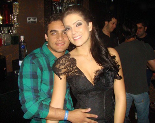 Debora Lyra và bạn trai Hermon Souza Lopes. Ảnh: Globonews.