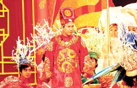 Nghệ sĩ Quang Thắng (vai Táo Giáo dục) trong chương trình "Gặp nhau cuối năm" 2011.
