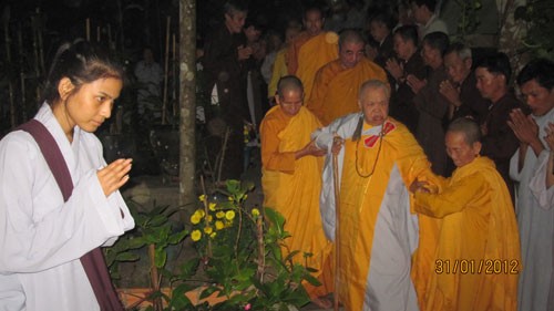 Trong thời gian này, người thân và bạn bè rất khó gặp Trương Thị May bởi cô hiện đang ở trên… núi, nương nhờ cửa Phật ở 2 chùa tại Tây Ninh và Bà Rịa-Vũng Tàu. Cô cho biết sẽ “sống” trên núi cho đến hết tháng giêng và ngày nào cũng tụng kinh niệm Phật. Ước mong của cô là cầu cho bà ngoại, mẹ và các em mình luôn được mạnh khỏe, bình an. (Theo Thanh Niên Online)