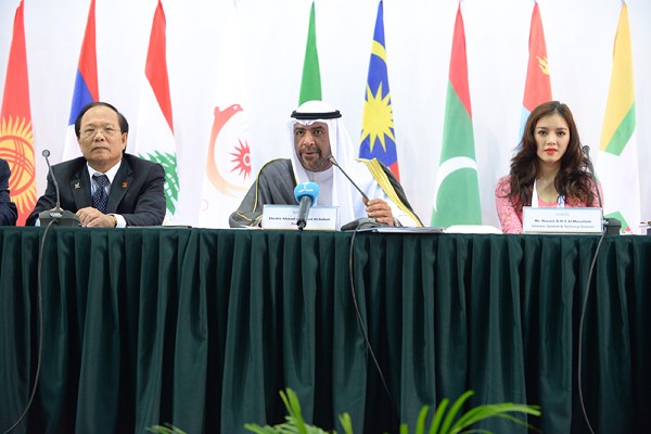 Đại sứ Du lịch còn được cử làm đại diện của đoàn Việt Nam ngồi trên bàn chủ tọa cùng ông Sheikh Ahmad Fahad Al-Sabah, Chủ tịch Hiệp hội các Ủy ban Olympic quốc gia (ANOC).