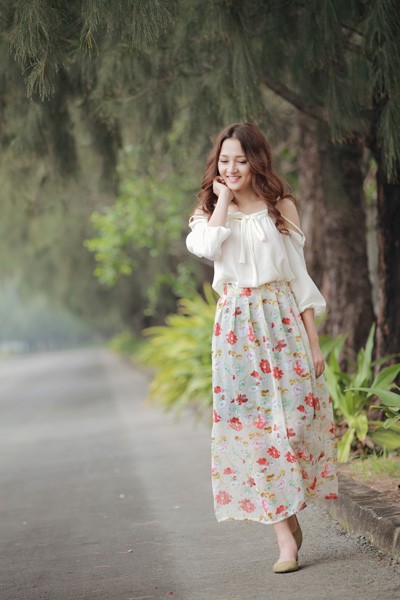 Bộ ảnh của ca sĩ Bảo Anh do stylist Phương Nam thực hiện, với sự hỗ trợ của chuyên gia trang điểm Minh Lộc.