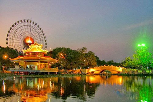 Công viên văn hóa Đầm Sen, một trong 2 địa điểm sẽ tổ chức bắn pháo hoa mừng Quốc khánh tại Thành phố Hồ Chí Minh.