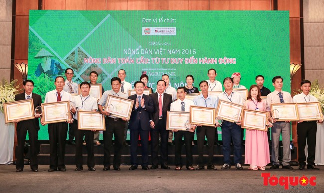 24 nông dân Việt Nam xuất sắc được tôn vinh.