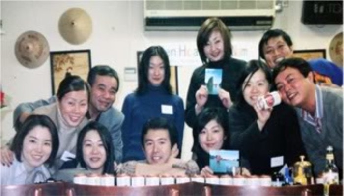 Học viên lớp tiếng Việt liên hoan tết Việt Nam tại Kobe.