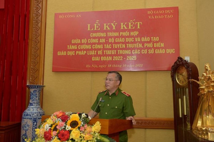 Thứ trưởng Nguyễn Văn Long phát biểu tại buổi lễ. Nguồn: Báo Công an nhân dân