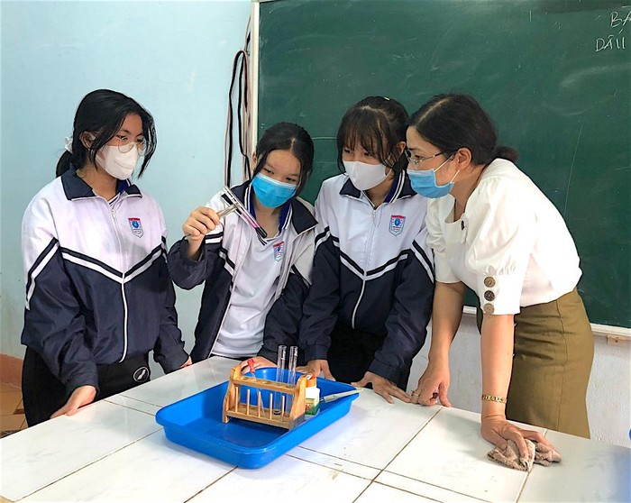 Tiết học thực hành tại Trường Trung học cơ sở Chu Văn An (huyện Mang Yang, Gia Lai). Nguồn: Báo Gia Lai