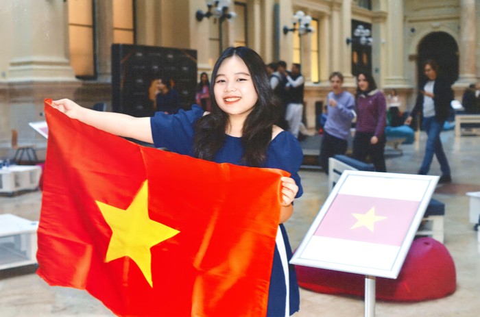 Đỗ Hoàng Mai Linh (sinh năm 2003, Hà Tĩnh) xuất sắc giành học bổng toàn phần của Chính phủ Hungary. Ảnh: NVCC